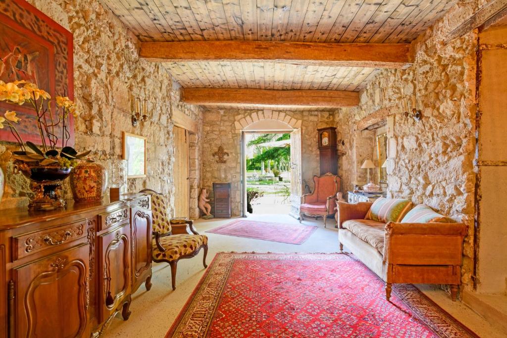 Istumisnurk majutusasutuses Bastide de Bellegarde