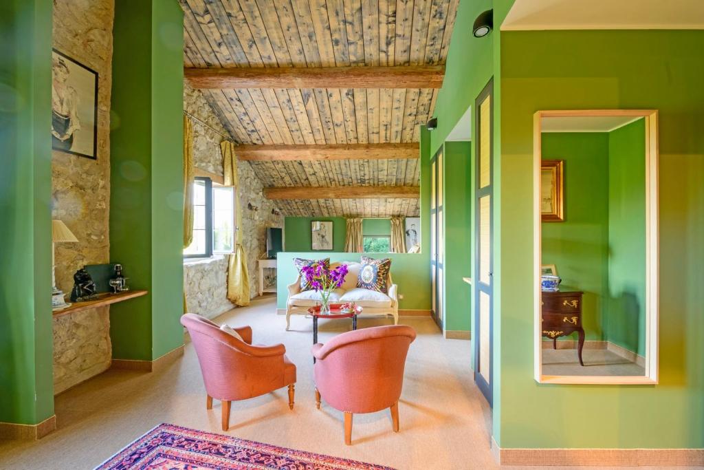 Istumisnurk majutusasutuses Bastide de Bellegarde