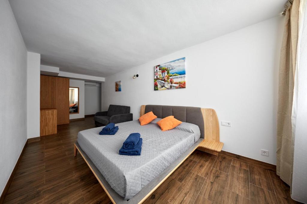 
Standard Family Room
