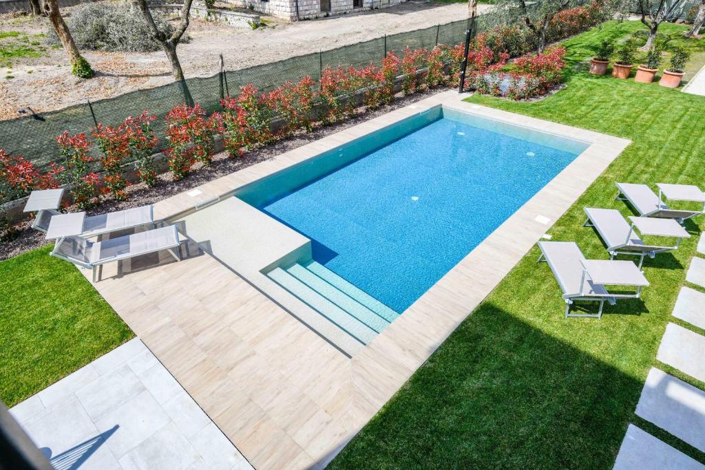 The swimming pool at or close to Maison Bellini number 3