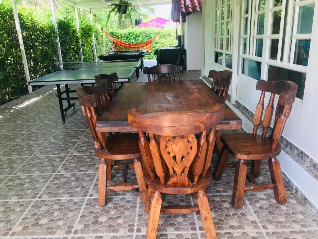 Fotografie z fotogalerie ubytování Hermosa Casa de campo grande con aire acon,wifi,piscina,billar !villa ensueño ! v destinaci Carmen de Apicalá