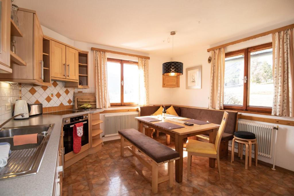 Kuchyň nebo kuchyňský kout v ubytování CHALET MARESI