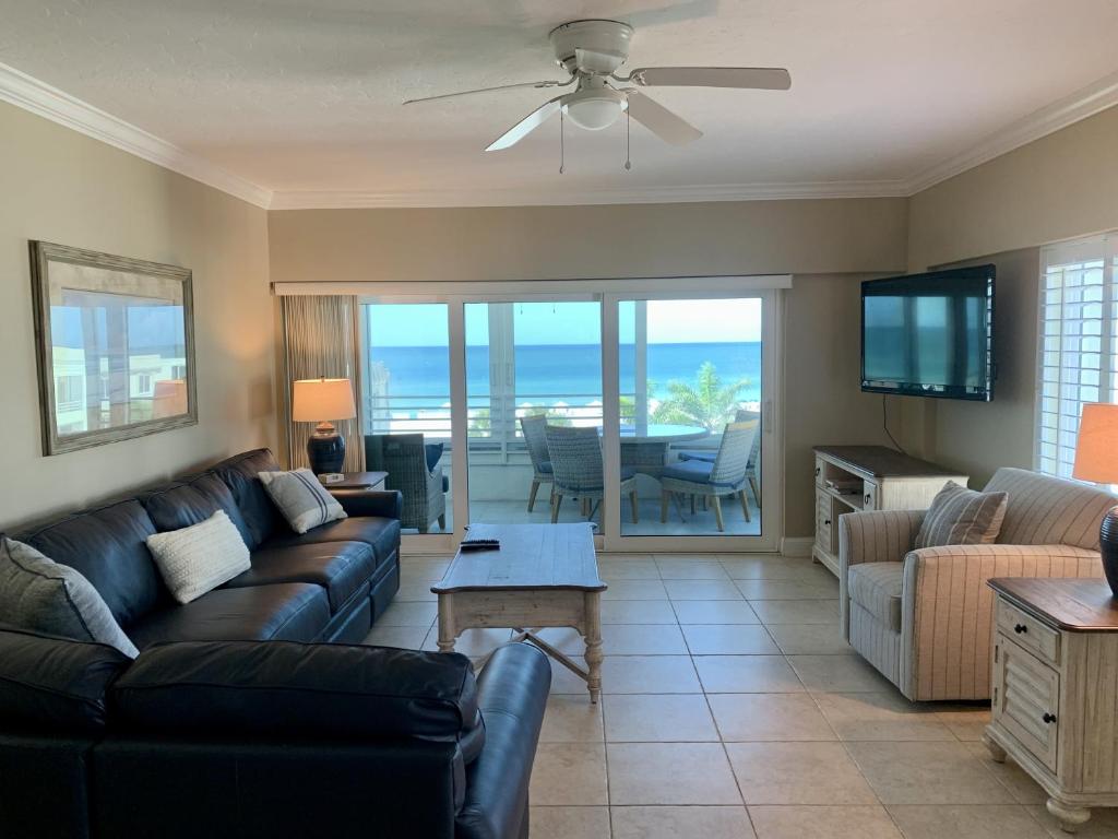 Island House Beach Resort 17S