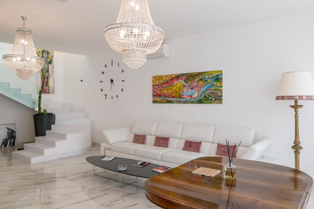 Royal Boutique Napoli - Resim 14