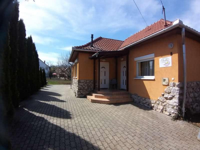 Budynek, w którym mieści się apartament