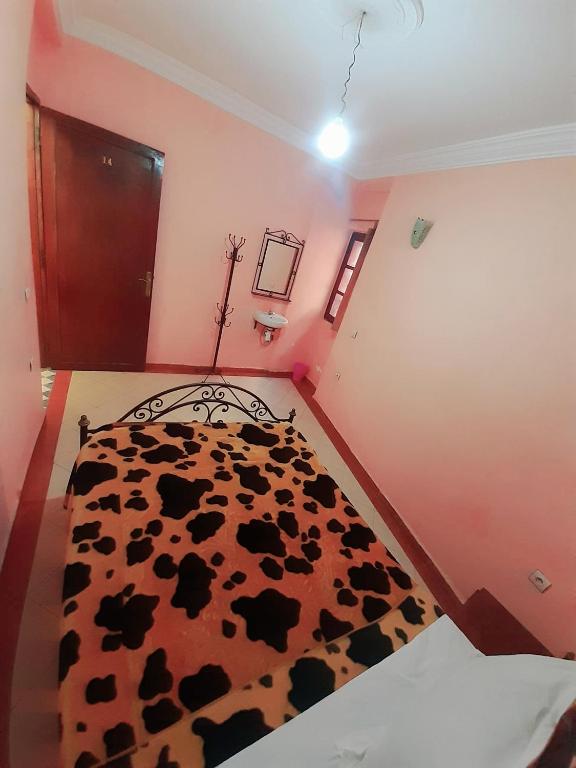 Postel nebo postele na pokoji v ubytování Hotel salem leksor