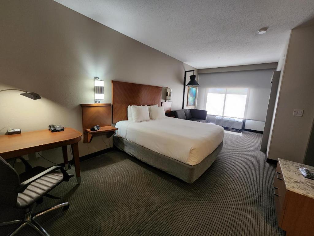Hyatt Place Colorado Springs Garden Of The Gods - King Kamer Met Slaapbank En Toegankelijk Bad