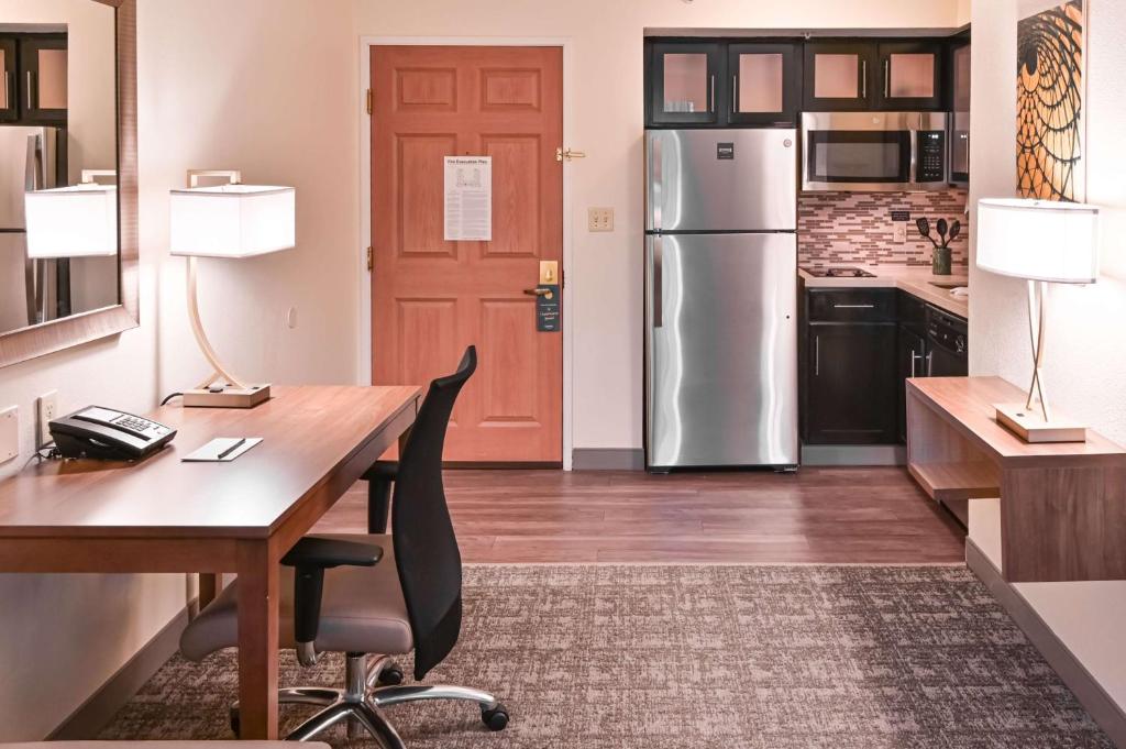 Sonesta ES Suites Fort Lauderdale Plantation photo