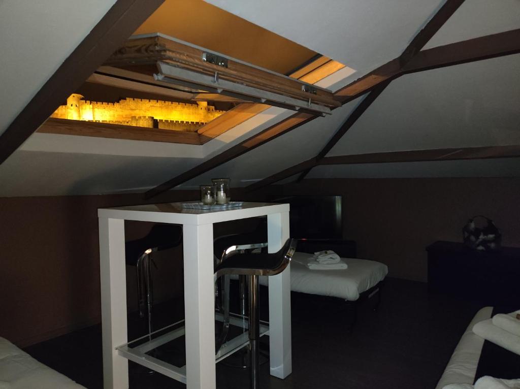 La Villa Carcassonne, Cité 8 min à pieds, Clim, Piscine, Full Wifi, Borne 7,5kW, Vélo élect, Parking privé - Habitación Cuádruple Superior