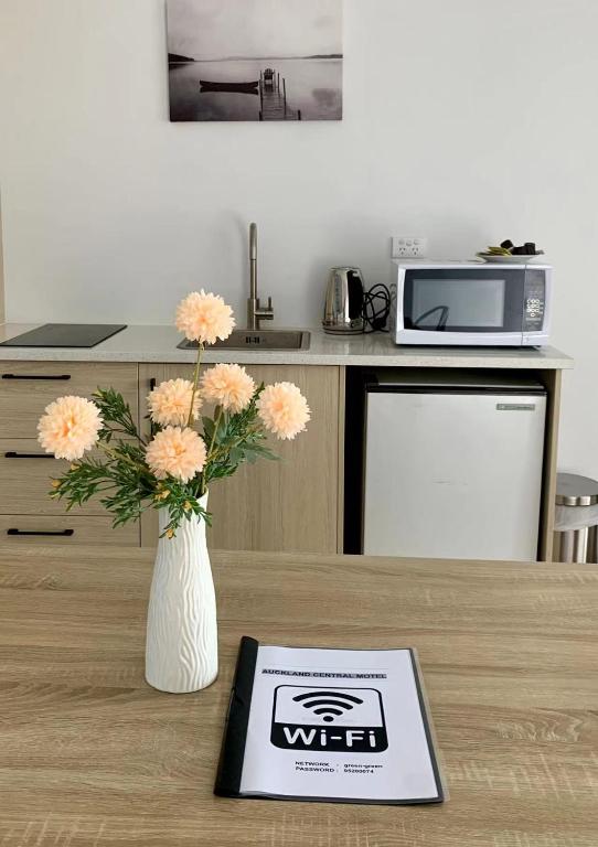 Kuchyň nebo kuchyňský kout v ubytování Auckland Central Motel