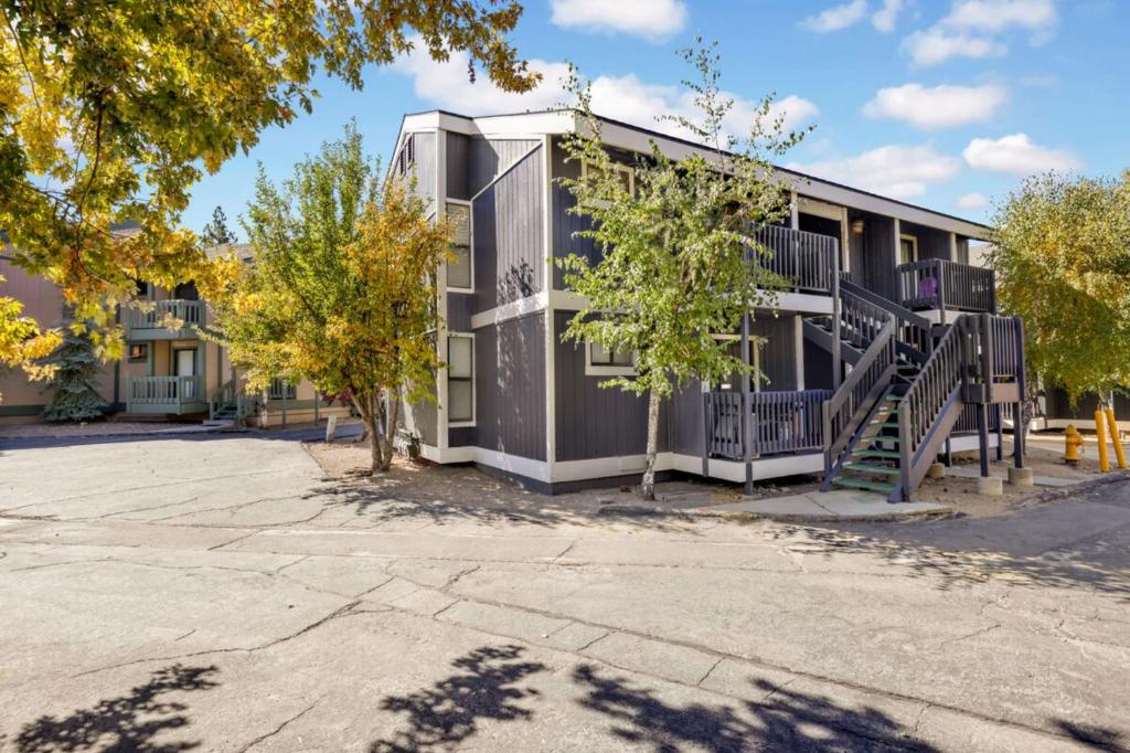 Apartment Blue Jay Getaway 2082 by Big Bear Vacations, Big Bear Lake