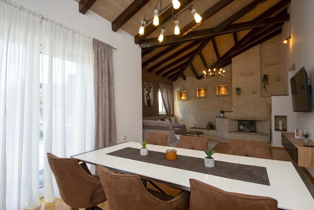Fotografie z fotogalerie ubytování Whitestone Villa v Šibeniku