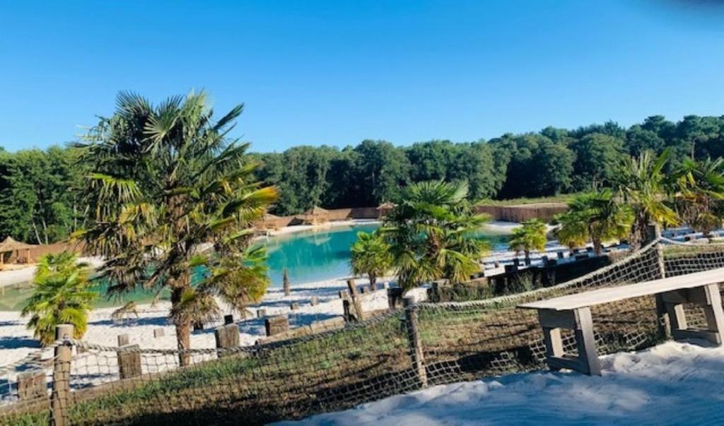 Camping Airotel le Sen-Yan , Mézos, France . Réservez votre hôtel dès  maintenant ! - Booking.com