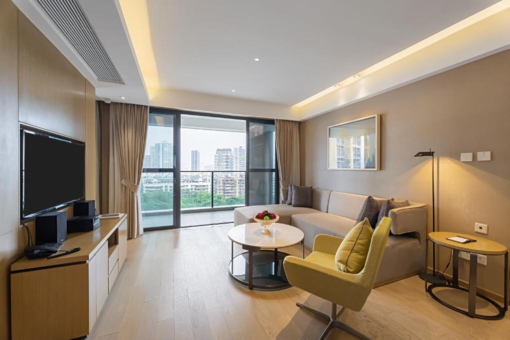 CM Serviced Apartment - Appartement De Trois Chambres