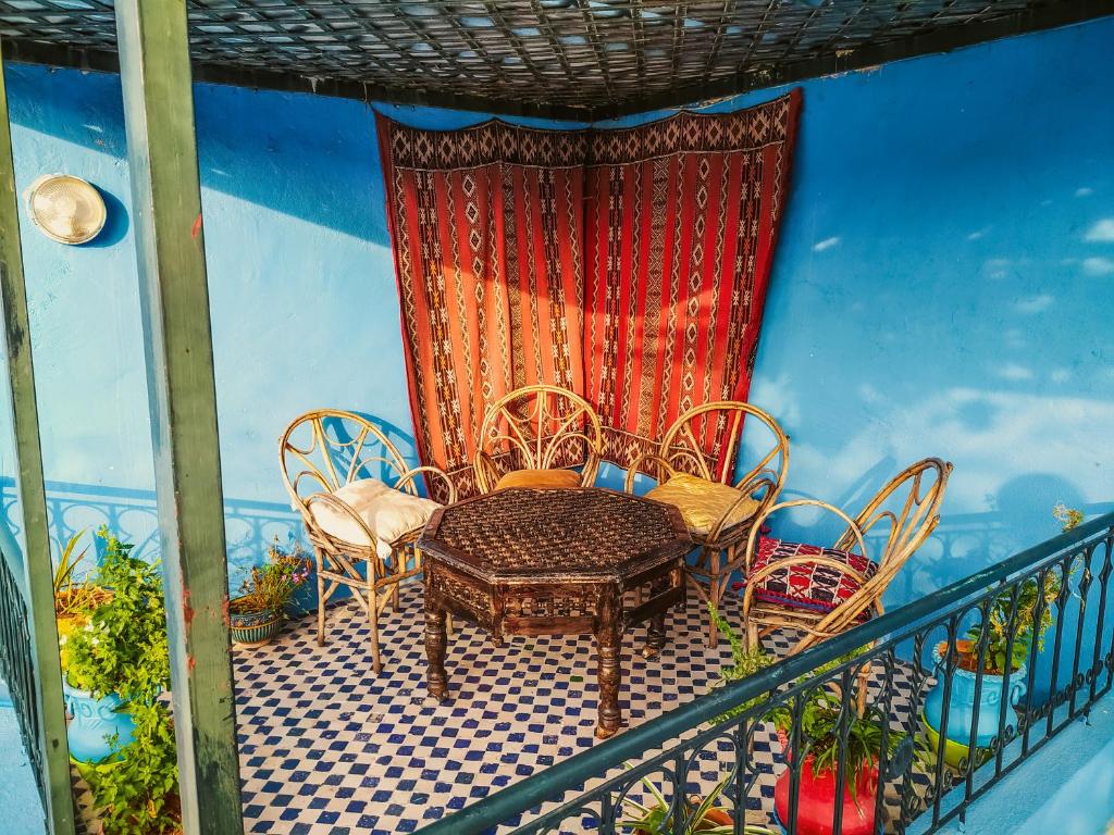 Un balcón o terraza en Dar Rihanne