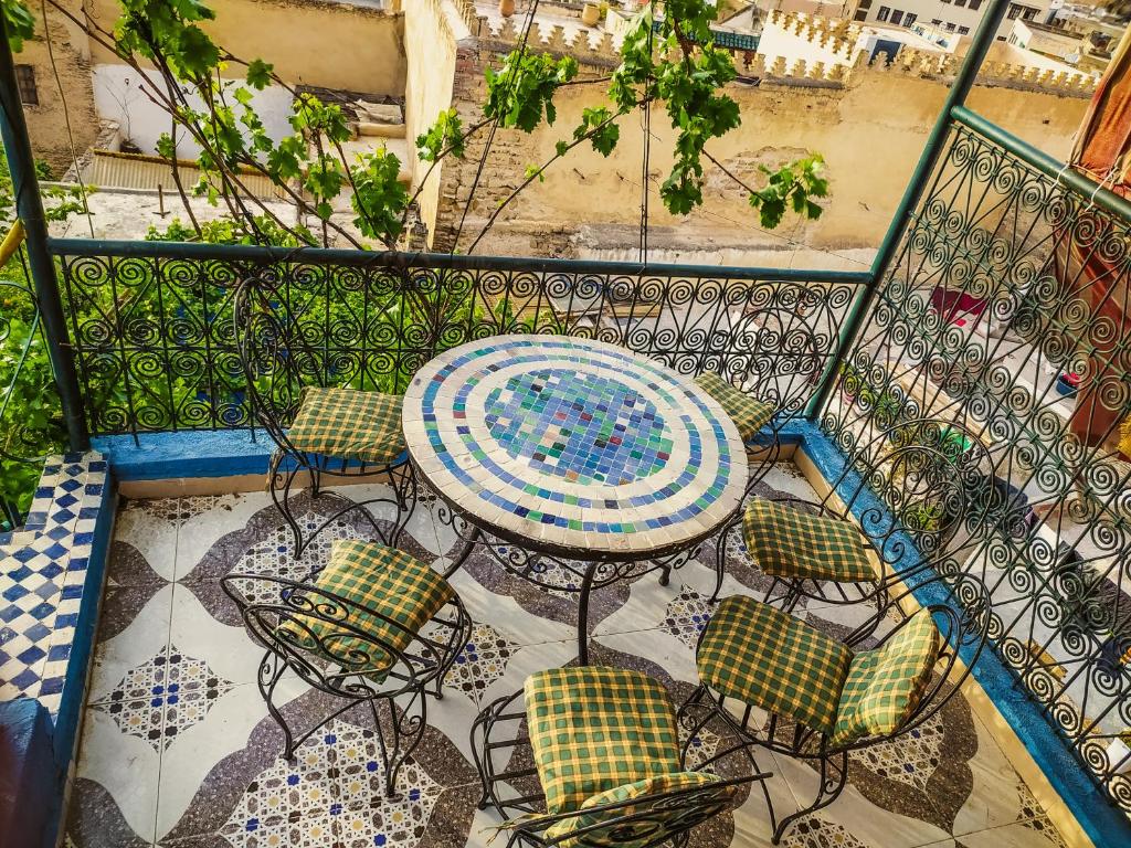 Un balcón o terraza en Dar Rihanne