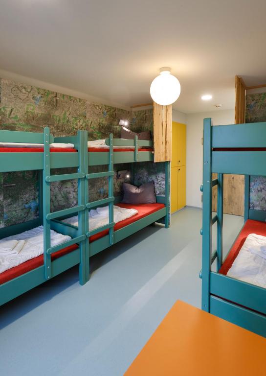 Jugendherberge Furth im Wald - Triple Room With Shared Bathroom
