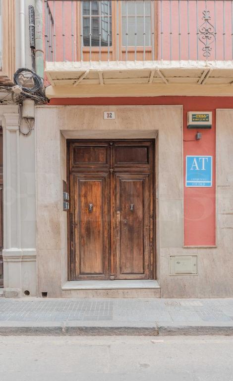 Fasada lub wejście do obiektu Penthouse & private rooftop in the heart of Malaga by REMS