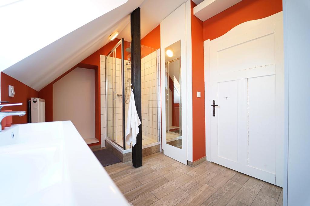 Posteľ alebo postele v izbe v ubytovaní Apartamenty EverySky Szklarska Poręba - 1 go Maja 13
