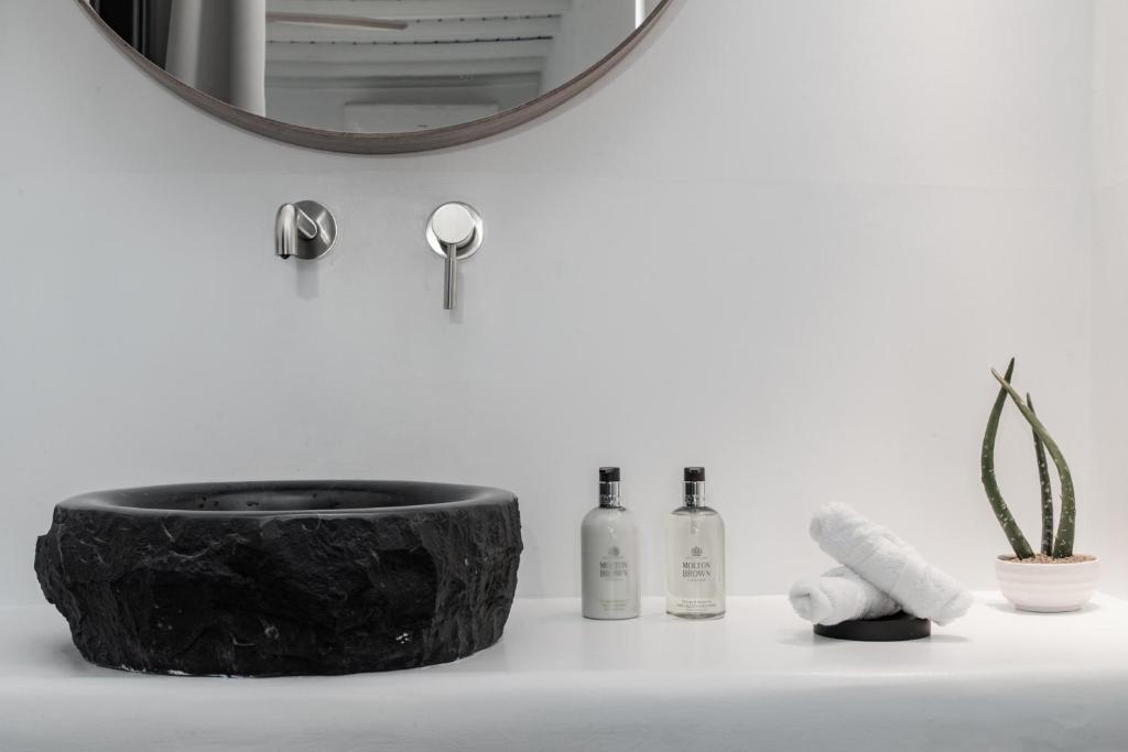 She Mykonos - Luxury Apartments - 14