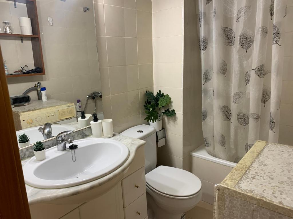 Kúpeľňa v ubytovaní Salou CostaMar Apartment