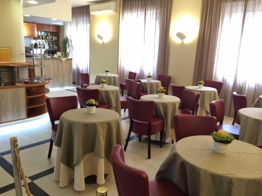 Restaurace v ubytování Hotel Arcobaleno