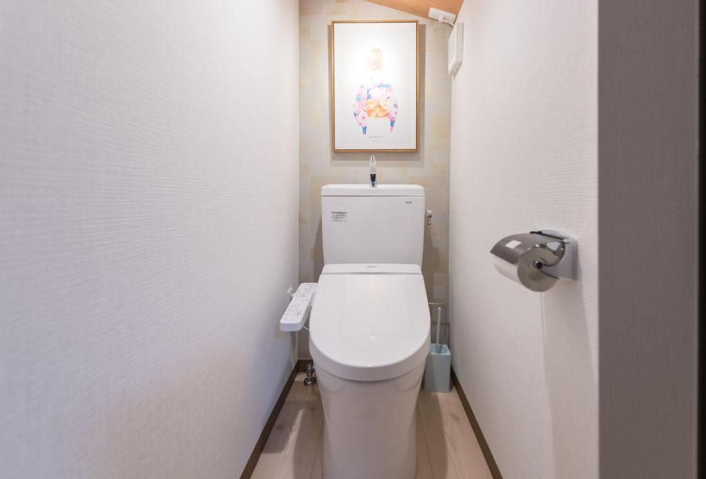 Koupelna v ubytování 桜の宿千本 two rooms two toilets