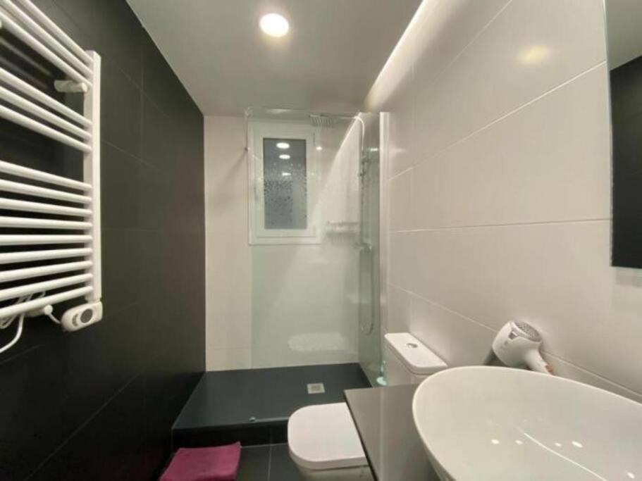 Modern apartment close to the Camp Nou Stadium, Barcelona ...