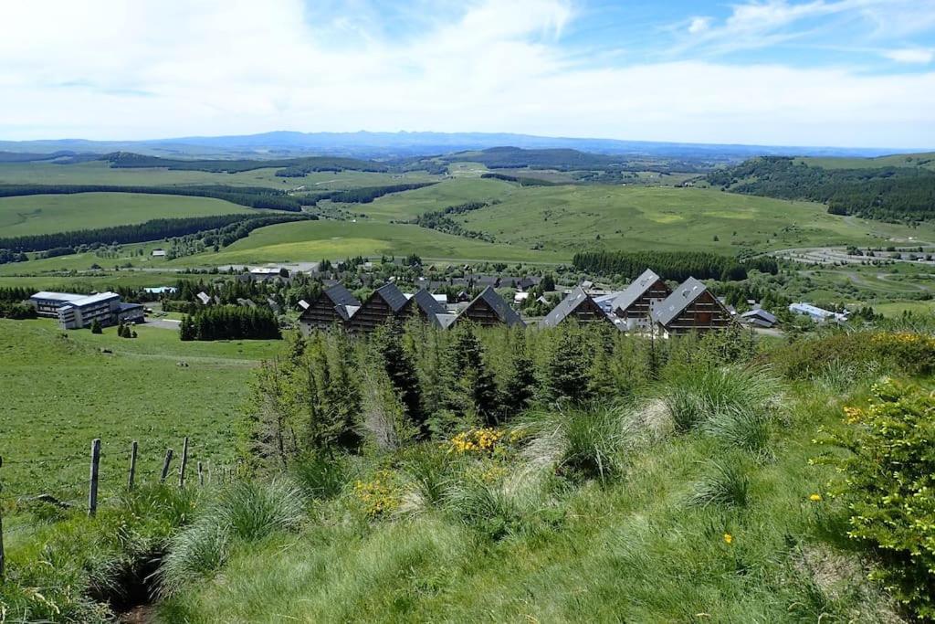Kraštovaizdis prie apartamentų
