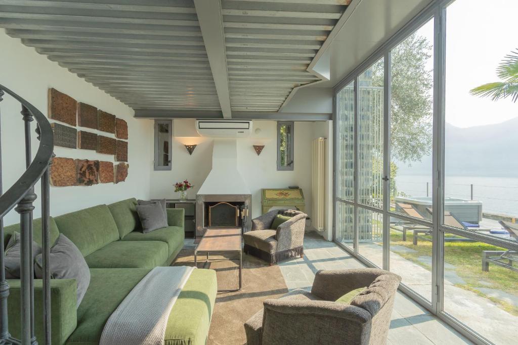 Posedenie v ubytovaní Villa Sasso on Lake Como by Rent All Como