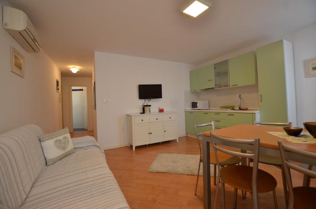 Kuchyň nebo kuchyňský kout v ubytování Stella 2 Sea view Apartment