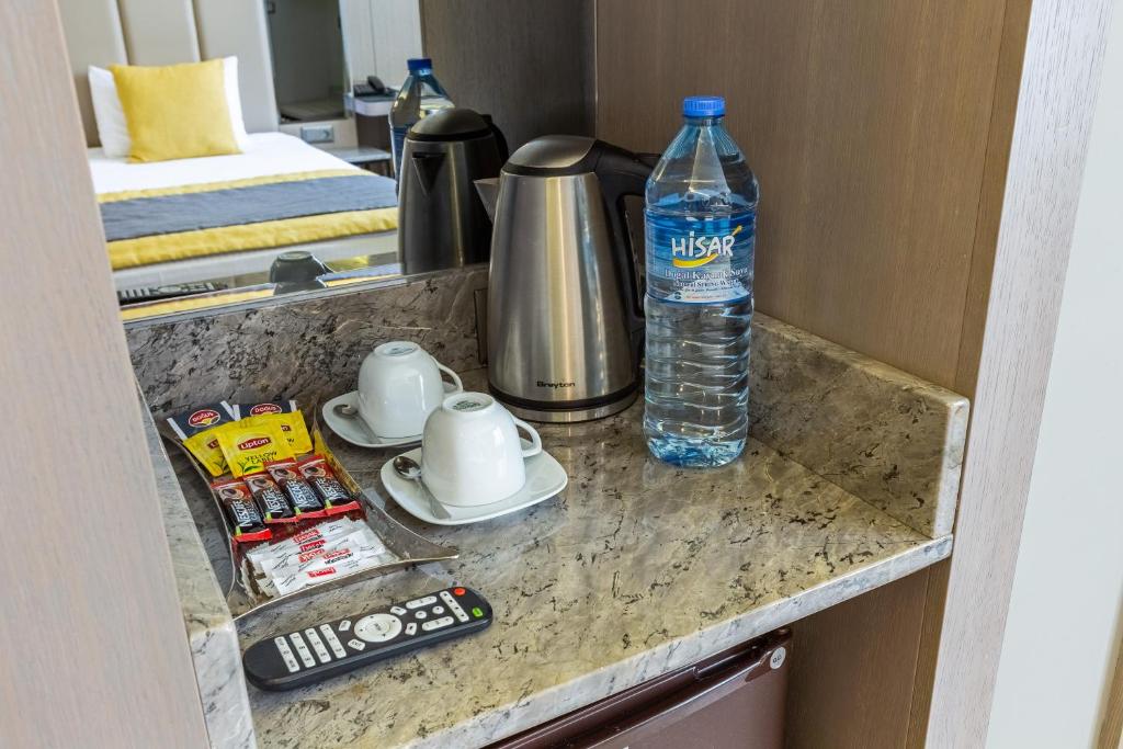 Seraglio Hotel & Suites - 8