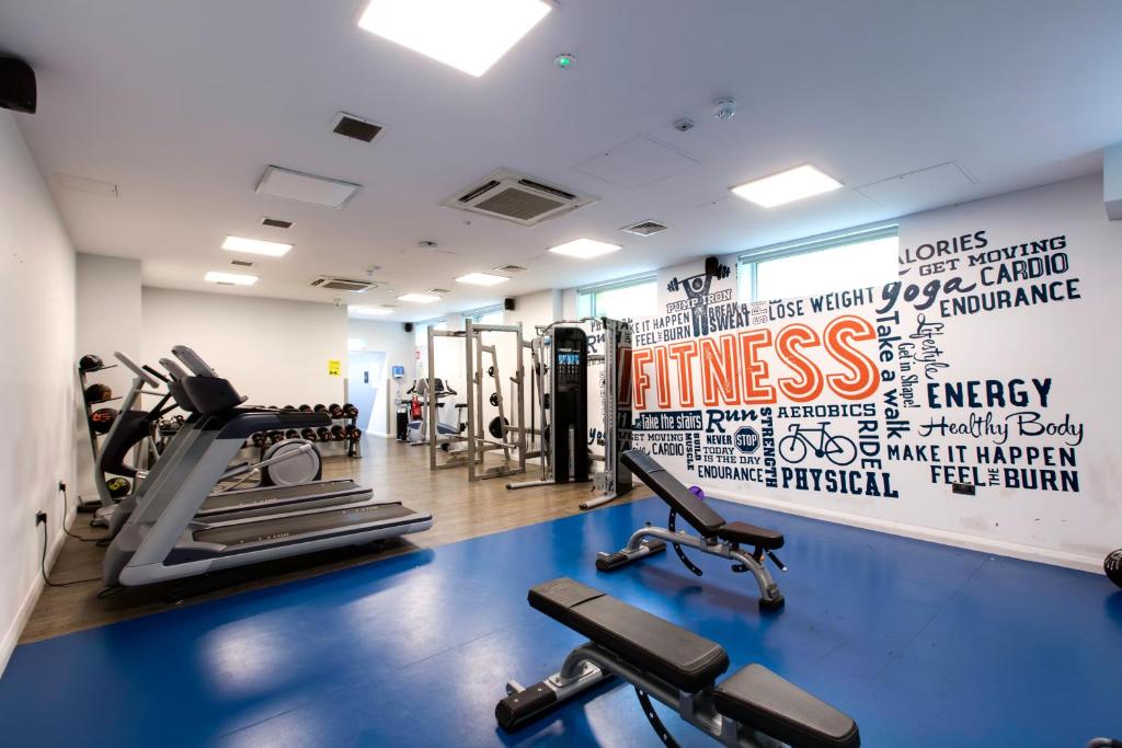 Fitness centrum a/nebo fitness zařízení v ubytování Yugo Explore - Kavanagh Court