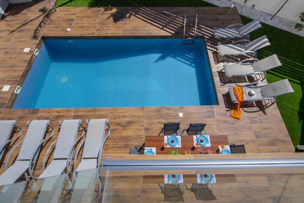Tsokkos Family Villa - Pool Garden Walk to Beach - Three-Bedroom House
