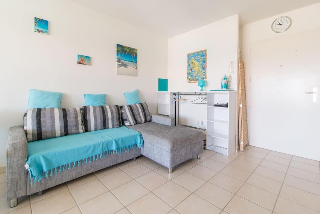 Kuchyň nebo kuchyňský kout v ubytování T2 Tt Confort/Wifi 200m plages Anses Mitan 3 Ilets