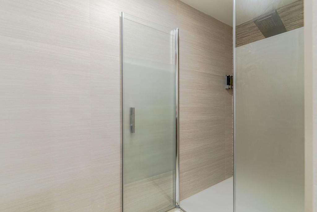 A bathroom at Apartamento Bazán Granada