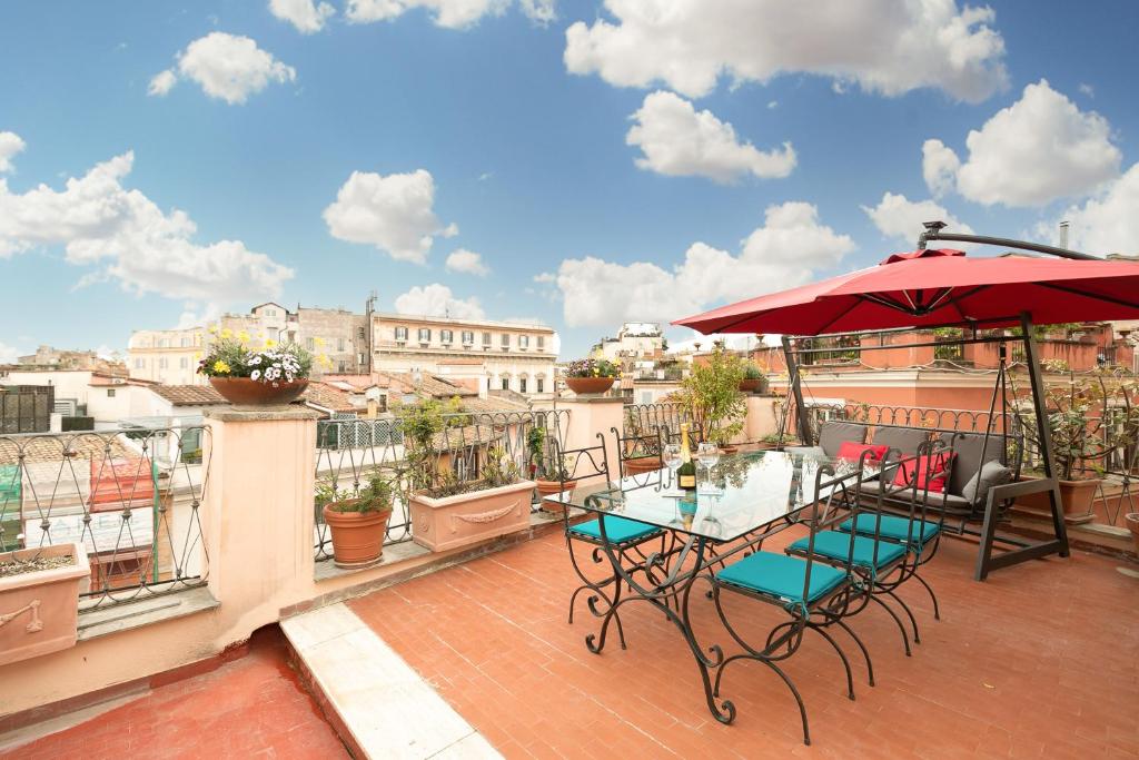 Balkón alebo terasa v ubytovaní Rooftop Campo dei Fiori
