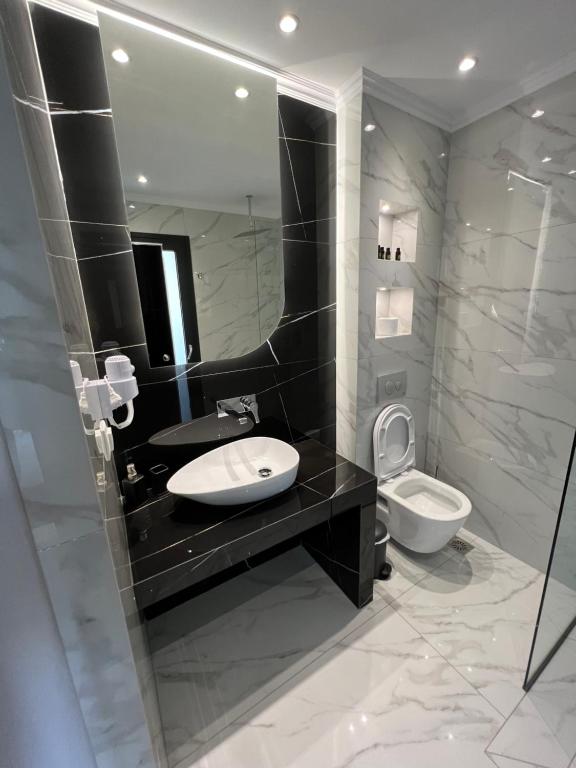 Kúpeľňa v ubytovaní V luxury Suites
