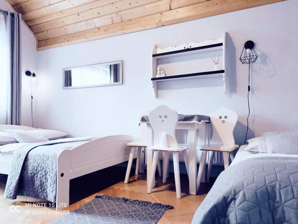 Podkowa - Triple Room With Balcony