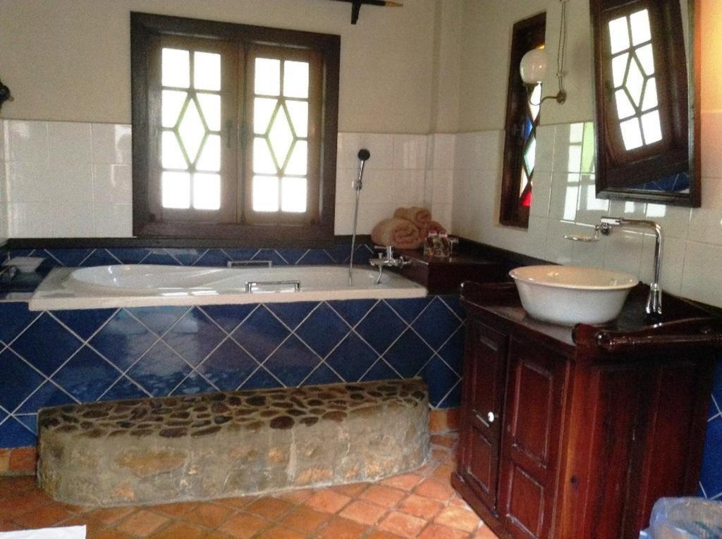 Lao Spirit Resort - Superior Double- Oder Twin Bungalow Mit River View
