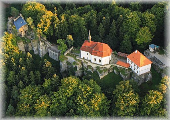 Letecký snímek ubytování Apartman Hruba Skala