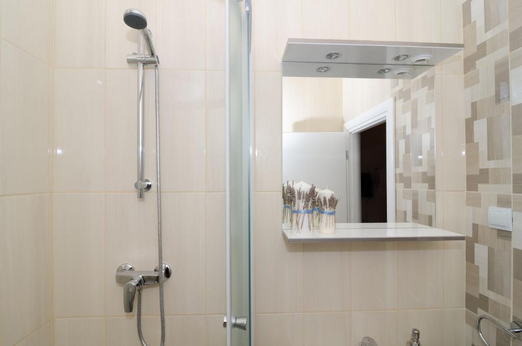 Guest House Cinema close to port - 16