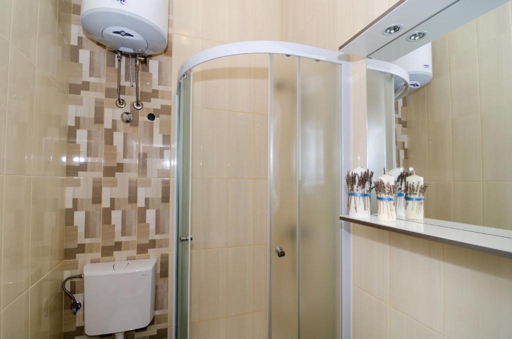 Guest House Cinema close to port - 17