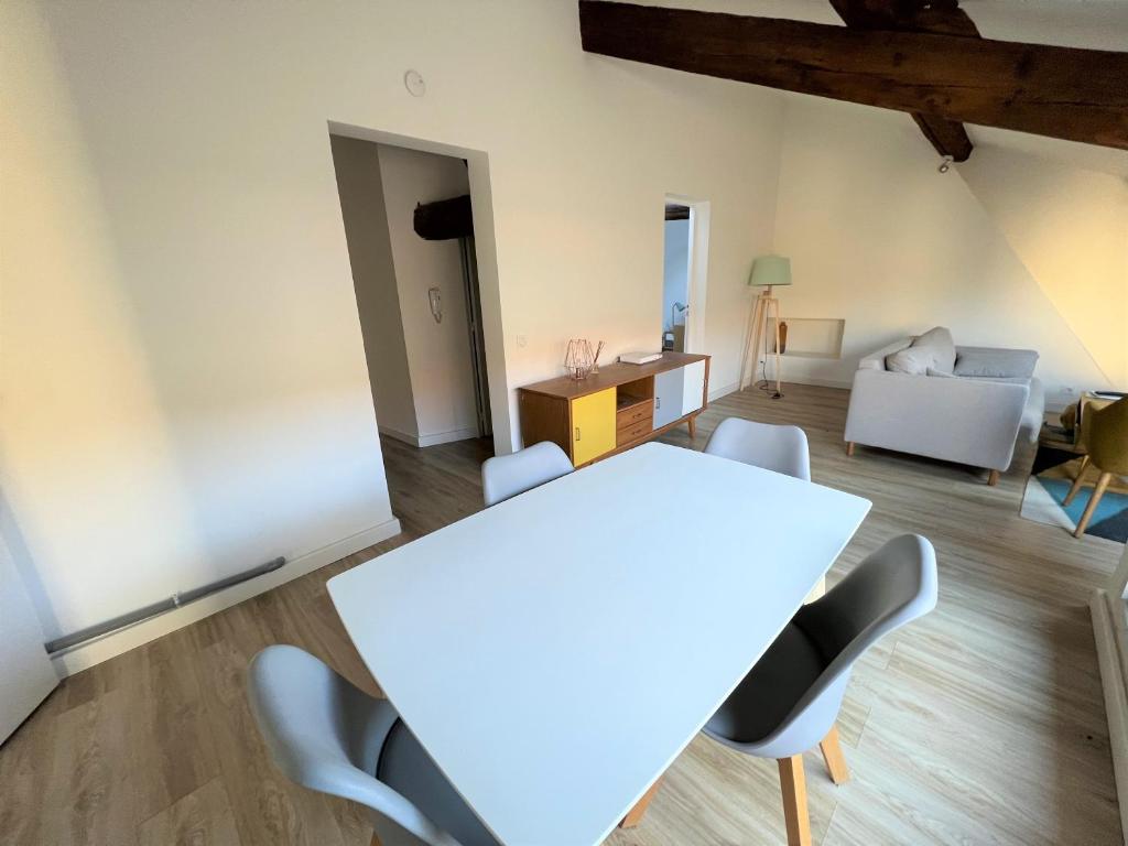 Posezení v ubytování La Dolce Vita Nîmoise Terrasse 100 m des Arènes