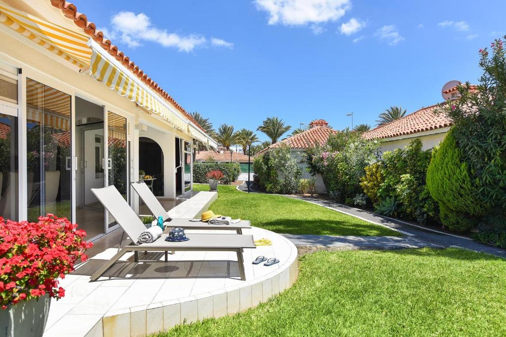 Vonkajšia záhrada v ubytovaní Bungalow Sun Club EM259A by VillaGranCanaria