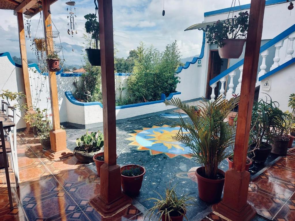 Bazén v ubytování Hostal Chasqui nebo v jeho okolí