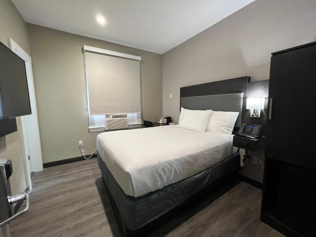 Super 8 by Wyndham San Francisco/Union Square Area photo