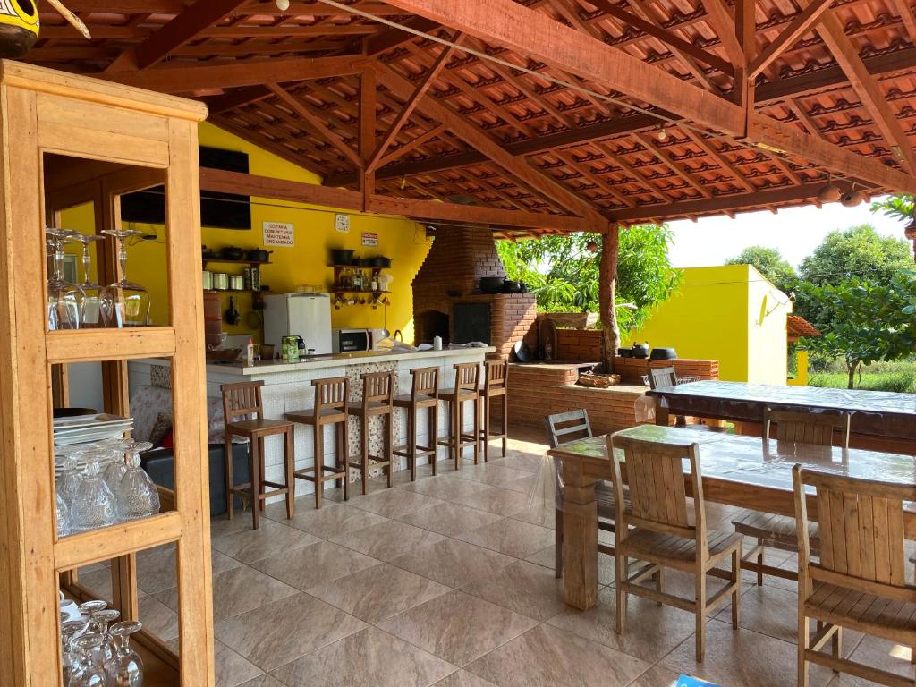 Restaurace v ubytování Pousada Chalés Praia Vermelha
