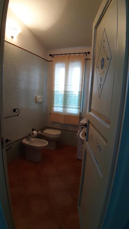A bathroom at Le pavoncelle 1