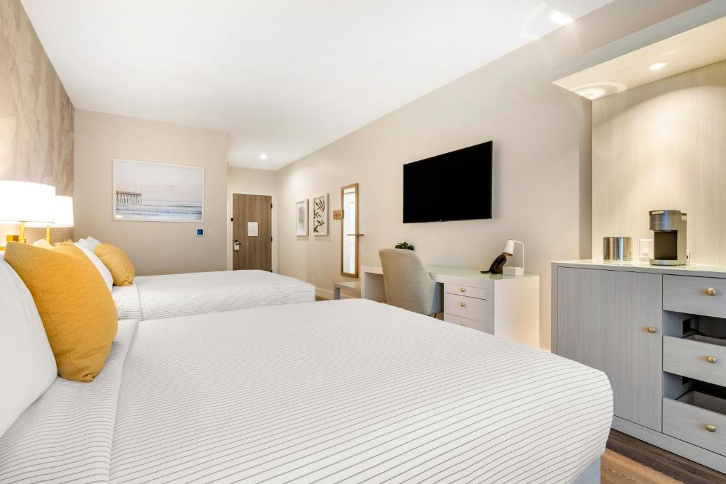 Cambria Hotel Calabasas - Malibu photo